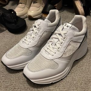 NERO GIARDINI - White wedge sneaker